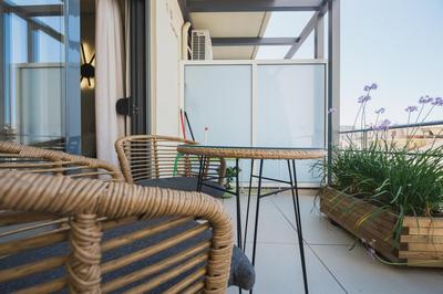 Lux City Studio for couples with Balcony