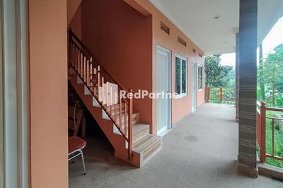 Batu Homestay Puncak Mitra RedDoorz