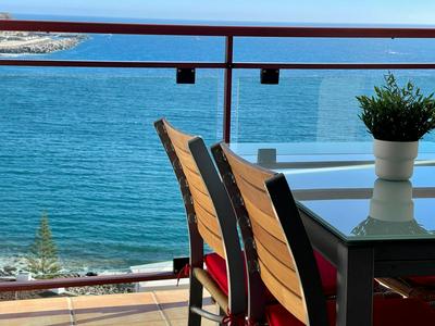 Su Eminencia - Sea View Apartment with Modern Comforts