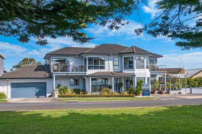 Seascape Accommodation