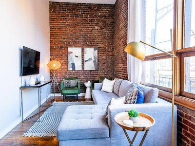 Modern Old City Loft - Downtown Knoxville