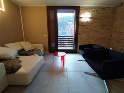 GRAYNITE-Adamello Peak Apartments