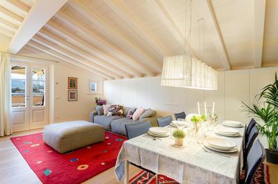 Casa Cachi 3, Breathtaking Views of Lucca from a Spacious Furnished Terrace inside the Walls