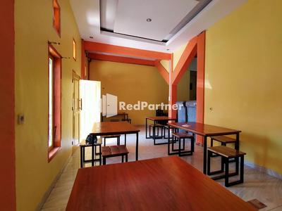 Hotel Hing Amimah near Bau Bau Port RedPartner