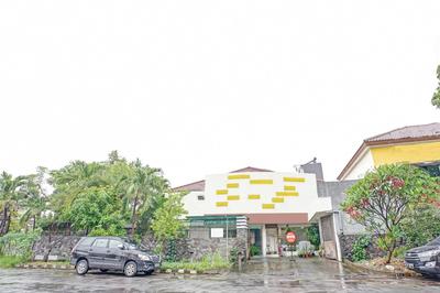 OYO Life 90791 Royale Margorejo