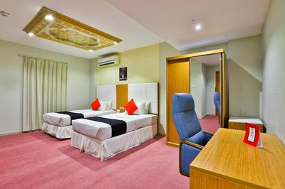 Capital O 338 Asian Hotel