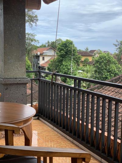 Tude's Family Homestay