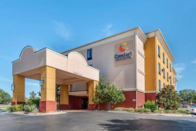 Comfort Inn & Suites Clinton - Jackson West