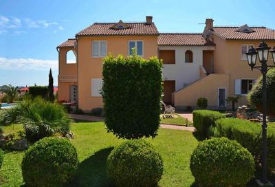 Sea La Vie Holiday home with pool