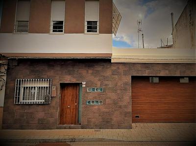 RentitSpain - Motril - Apartamento Carrera del Mar con Patio