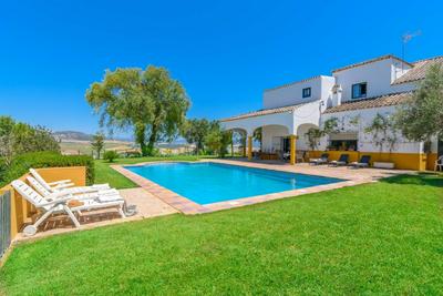 Private Villa Cortijo Sierra y Lago with private swimming pool