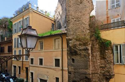 Le Clarisse Pantheon