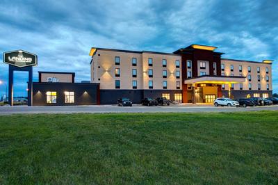 Ramada by Wyndham St Paul AB