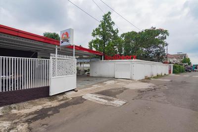 RedDoorz Plus @ Pakuan Residence Tajur