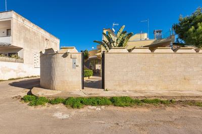 Villa degli Eucalipti by BarbarHouse