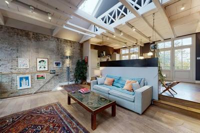 Stylish 2 bedroom 2 bathroom flat in Islington