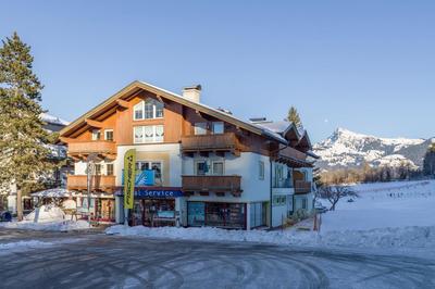 Ski-in, Ski-out by Apartment Managers