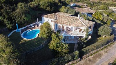 Villa Gelsomino a soli 500 mt dal mare con piscina privata e vista mare
