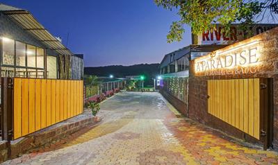 Treebo La Paradise with Swimming Pool