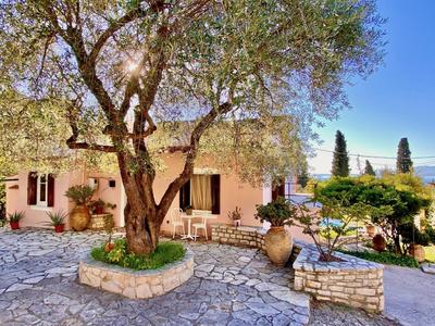 Villa Aliki Nissaki with private pool by DadoVillas