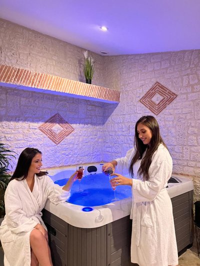 Suite Privative Jacuzzi Sauna de la Villa Del Castagnol 2