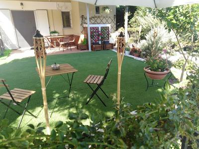 Niki Stavros Comfort Studios