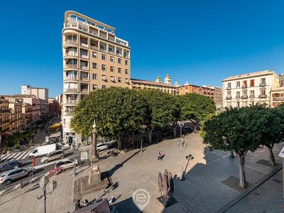 Piazza Yenne Apartment