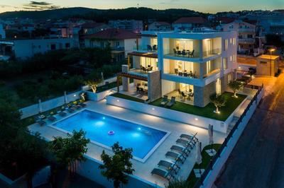 Apartments Corcovado with Heated Pool