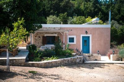 Chaihoutes stone House and Villa into Olive farm in Zia