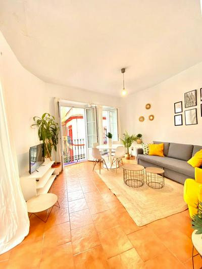 Comfortable studio old town, parking optional