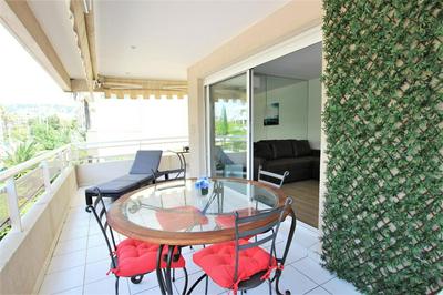 Appartement climatisé bord de mer Palm beach avec grande terrasse
