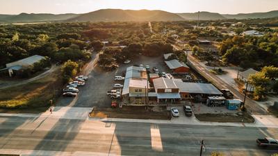 The Historic Leakey Inn