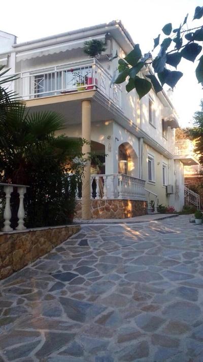 Villa Alekos