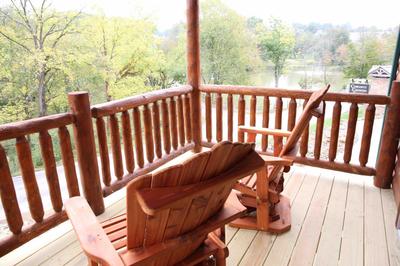 Blessing Lodge by Amish Country Lodging