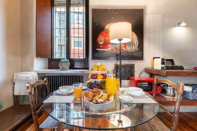 Il Garbo Apartments and Suite