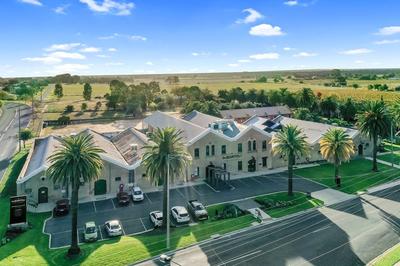 Tuileries at De Bortoli Rutherglen