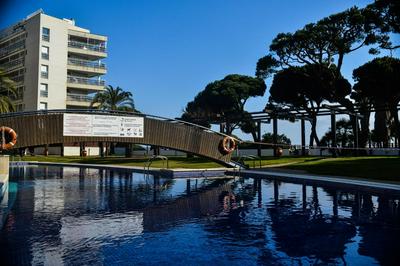 S'Abanell Central Park playa y piscina