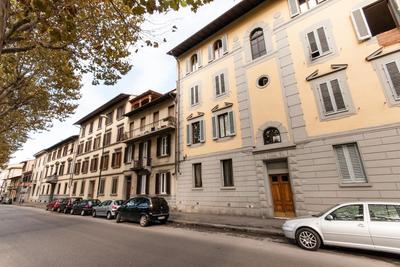Oltrarno apartments