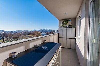 Flexible SelfCheckIns 30 - Zagreb - Garage - Electric vehicle ccharger - Big Loggia - New - Apartments Repinc 30