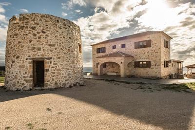 StoneMill Villa, a Sumptuous Escape, By ThinkVilla