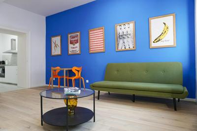 Vibrant Design Apartments - Full Kitchen - Wi-Fi - 18 Mins to City Centre