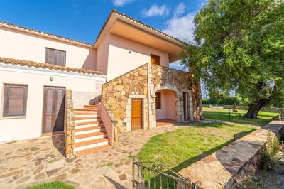 ISS Travel, Pedra Rosa 2 bedroom apartments with private terrace and air conditioning