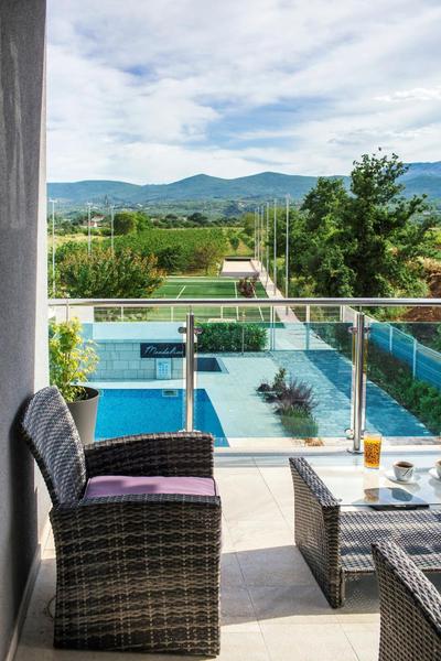 Mandalina HR Luxury Villa with Private Pool, Tennis Court and Boccie Alley