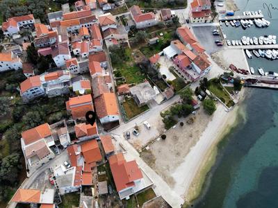 jm-Sutomišćica-holiday house on the beach