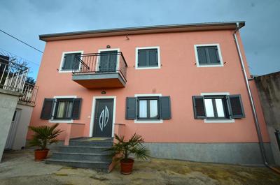 Emilio Apartment