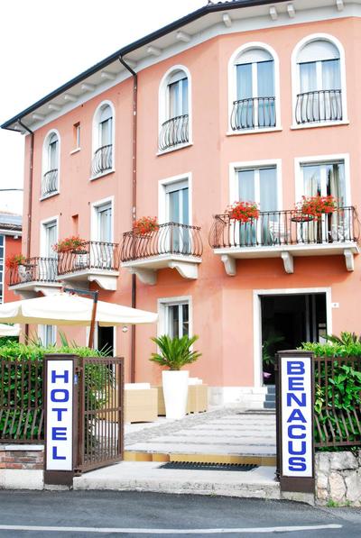 Hotel Benacus