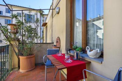 2 bedroom apartment with terrace
