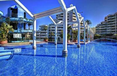 Benal beach suite II, estudio con parque acuático y vistas al mar.