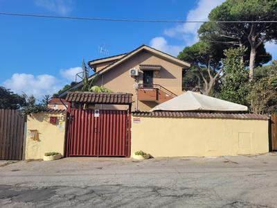 Beach House - Seaview & Roman Apartments