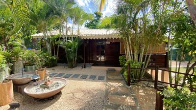 Charming House in Albion with Shared Pool